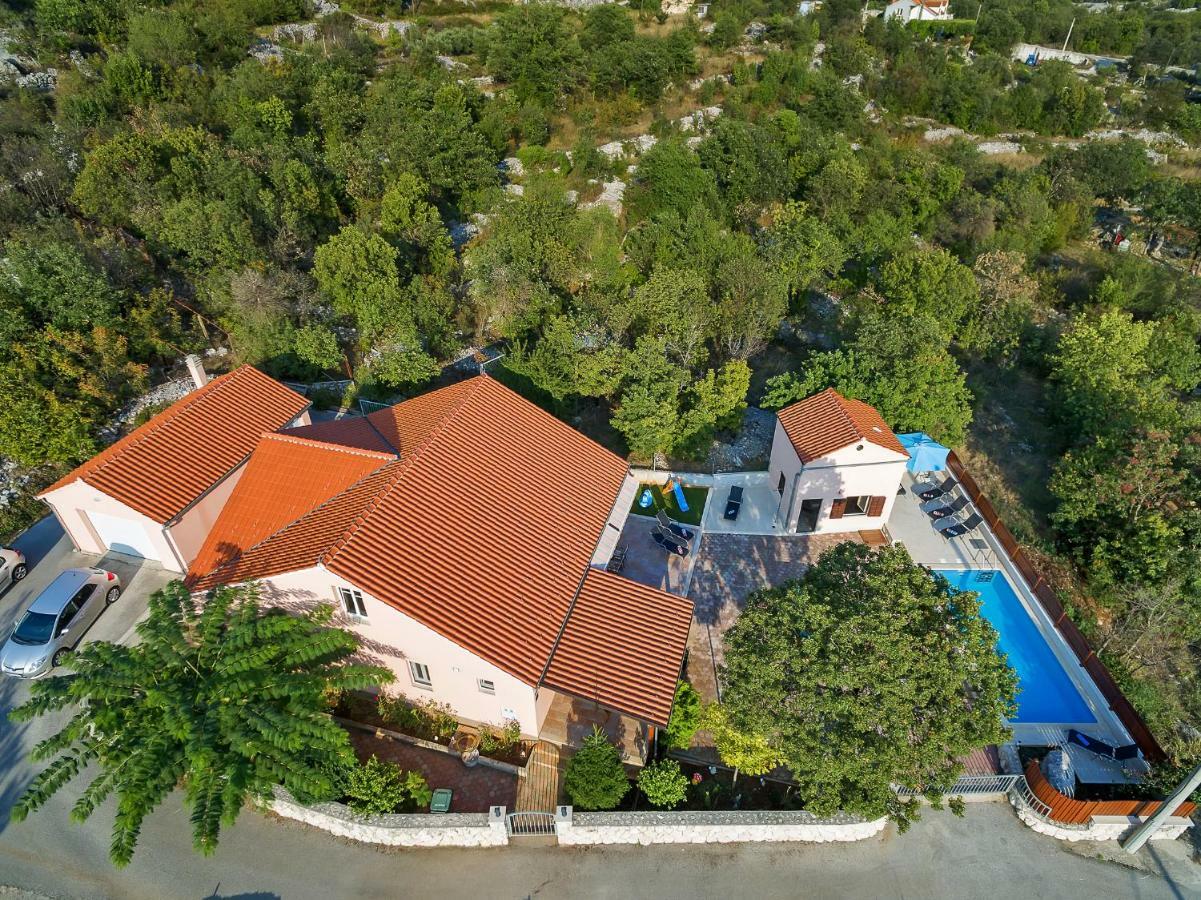 Villa Zvonimir Zagvozd Exteriör bild