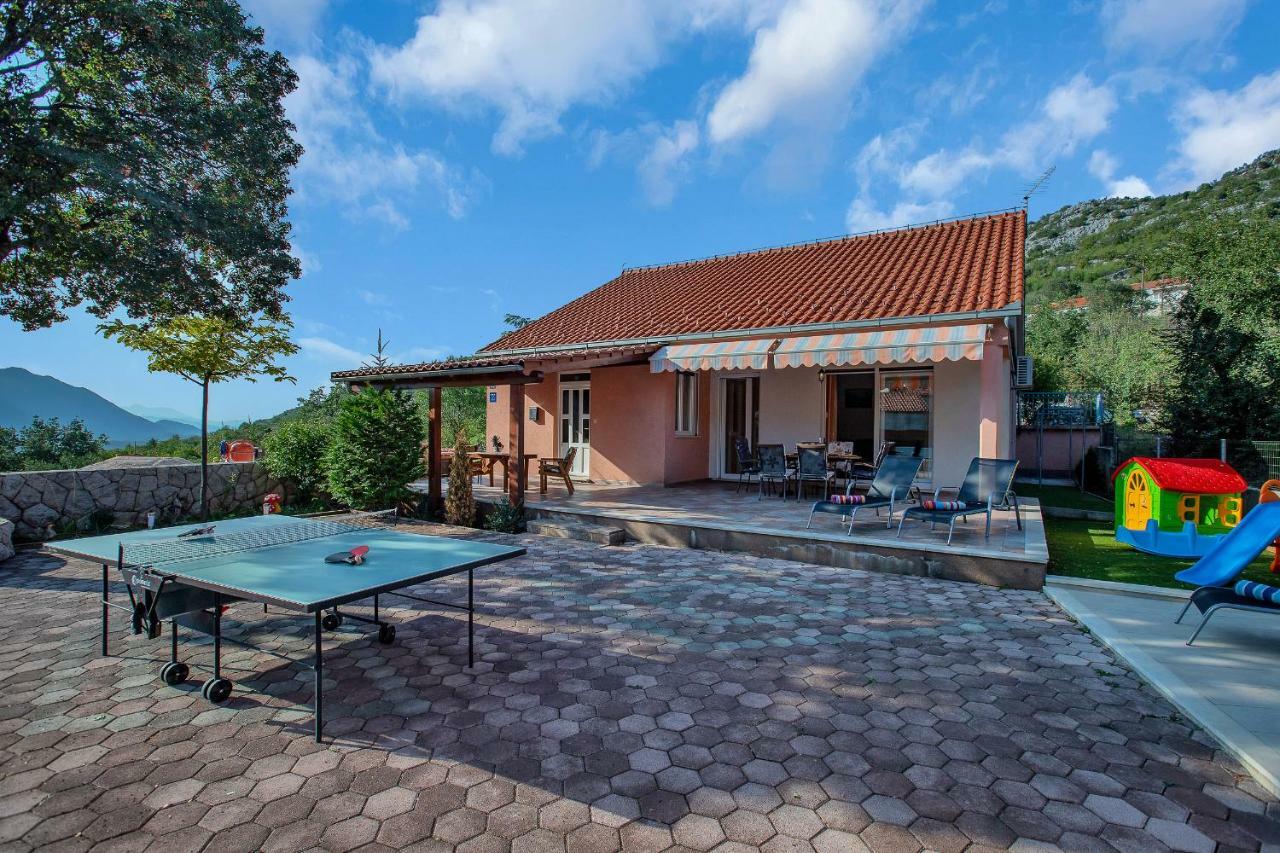 Villa Zvonimir Zagvozd Exteriör bild